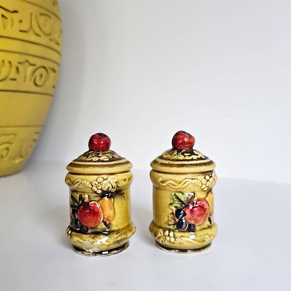 Vintage Lefton Pear and Apple Salt & Pepper Shakers, Made in Japan